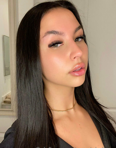 sweetsbellaxo onlyfans leaked free