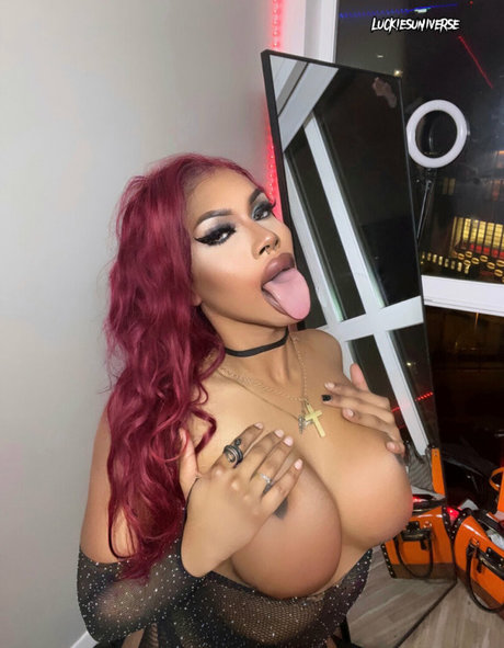 luckiesuniverse onlyfans