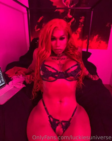 luckiesuniverse naked onlyfans