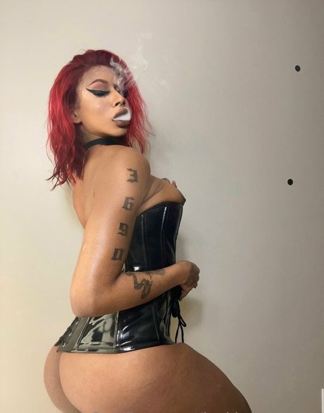 luckiesuniverse onlyfans porn leaked