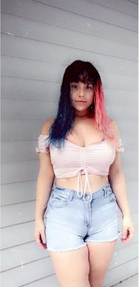 Harlee Queeni Profile pic