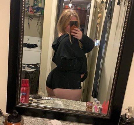 yourstrulysav leaked onlyfans pics