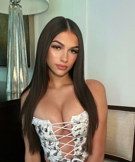 Julia Merekoulias desnuda onlyfans