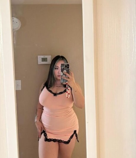 Valentine Thao nude onlyfans leak