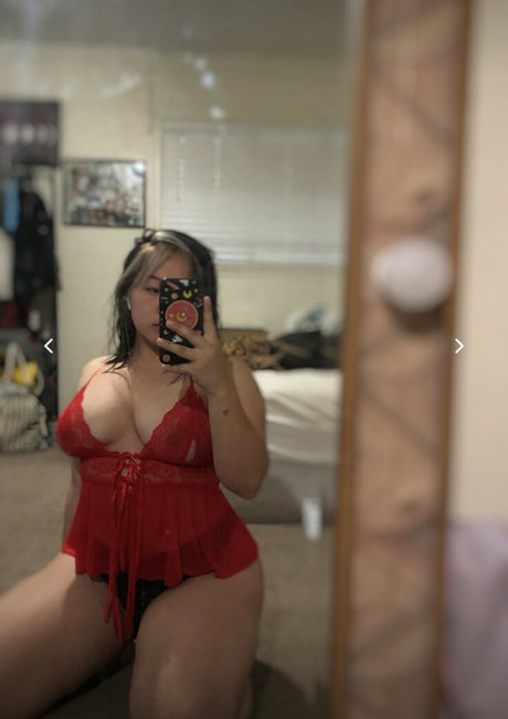 Valentine Thao onlyfans leak