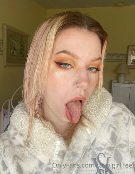 fairy girl feet onlyfans naked leak