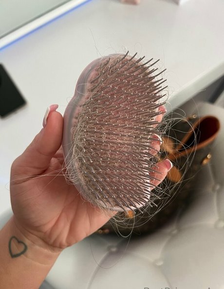 bratprincessava onlyfans nudes