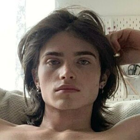 aaroncarson onlyfans model photo