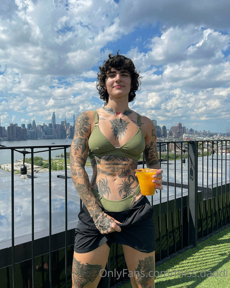 yourfavoritetomboy naked onlyfans leaks