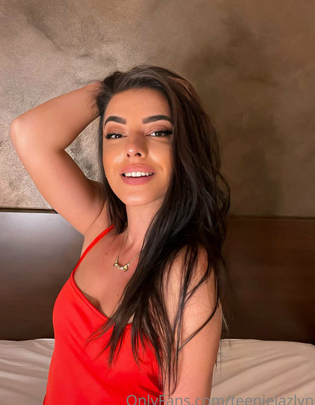 sweetiefreshman nudes only fans