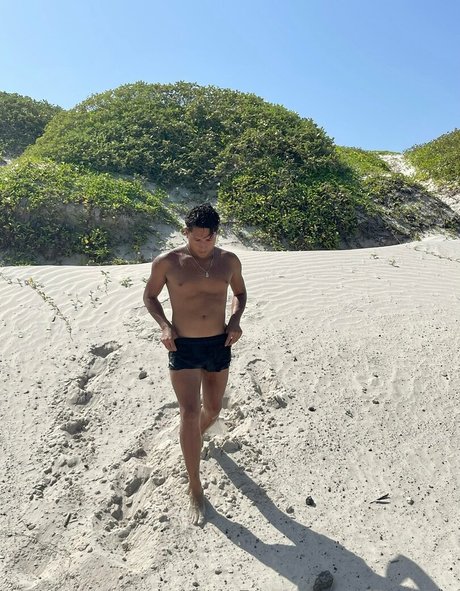 officailarq onlyfans boobs