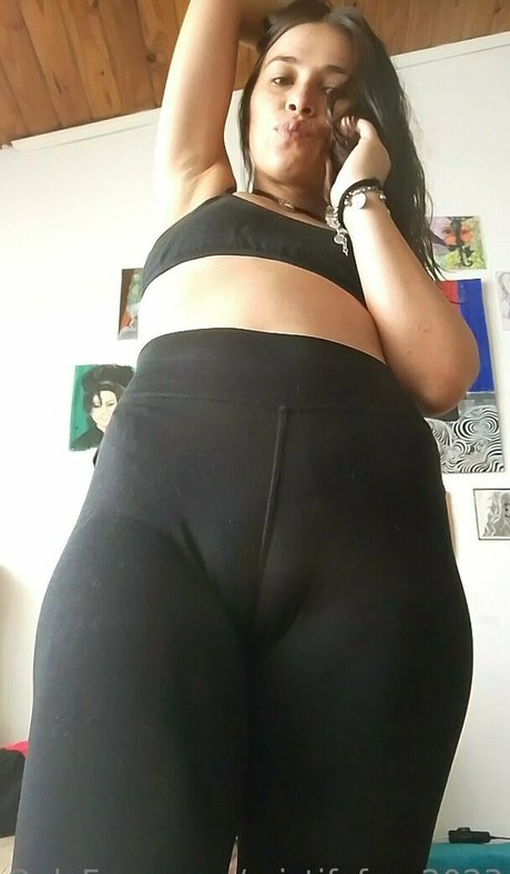 mistifyfree2023 onlyfans model photos