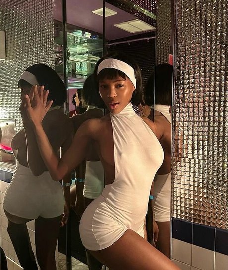 Quenlin Blackwell onlyfans creator