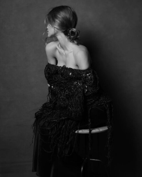 Anastasiia Mironova strip onlyfans