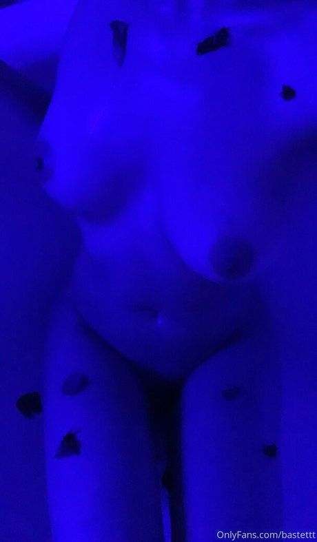 lolaqueencobra onlyfans leaks nudes