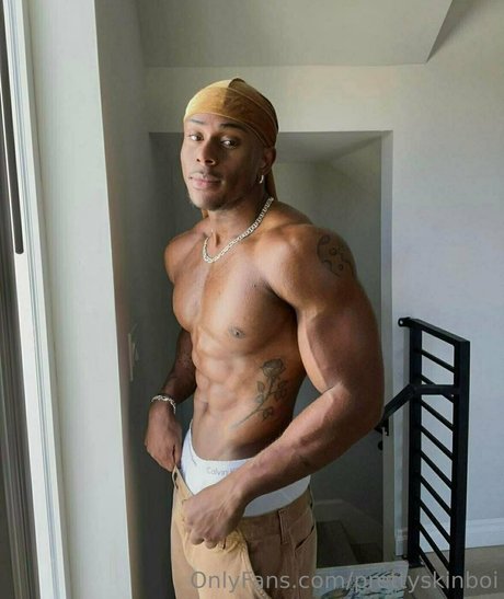 prettyskinboi free only fans