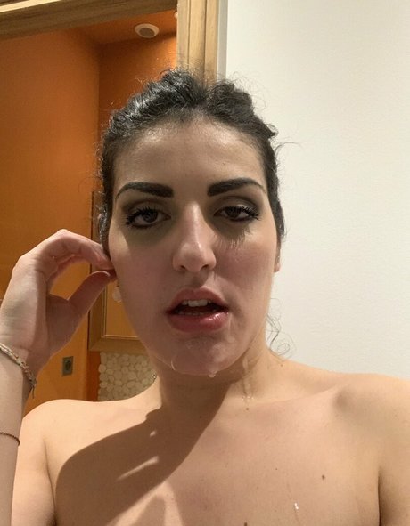 Laure Zecchi porn onlyfans leak