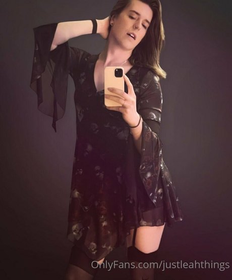 justleahthings onlyfans pics nude