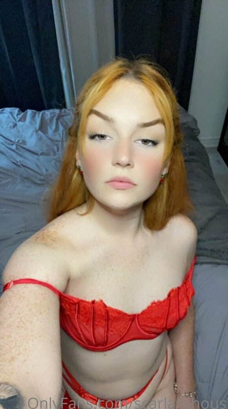 scarlalishous onlyfans striptease