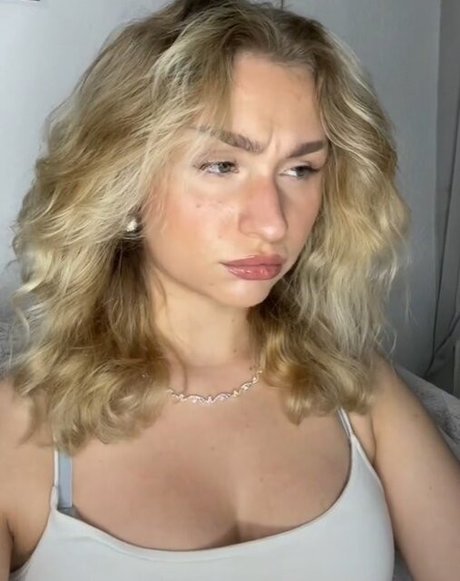 Lilly Pearce onlyfans keak