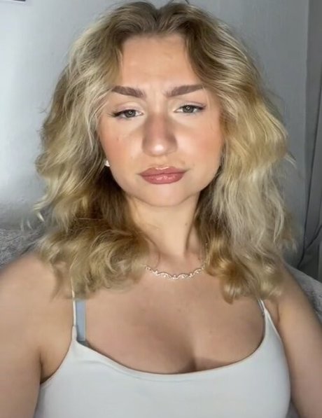 Lilly Pearce leaked onlyfans nude