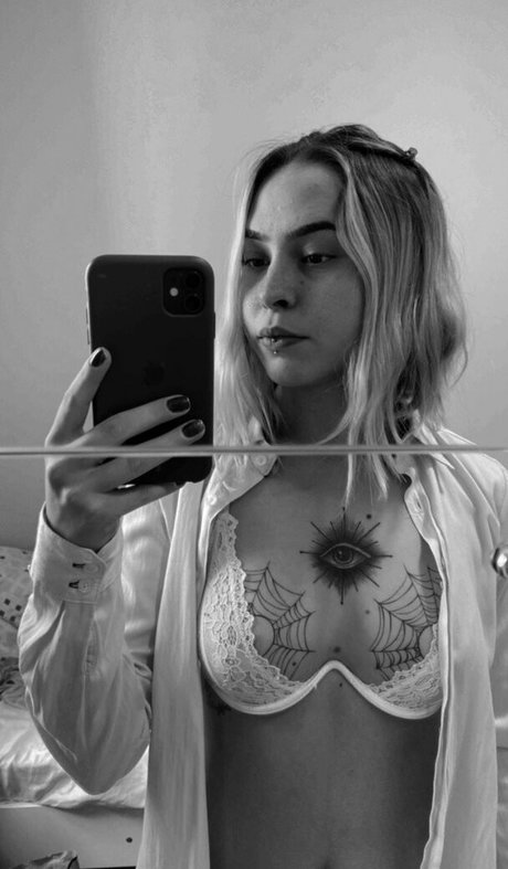 Aisha Tuchinscky only fans pictures