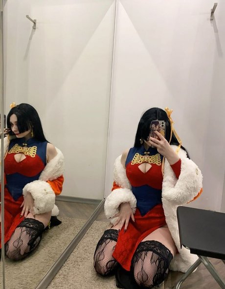 mia green tea onlyfans picture