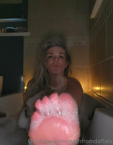 Session Moth Martina onlyfans photos