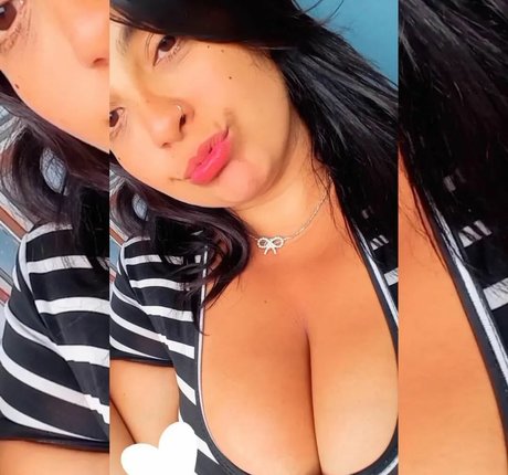 Brunna Fonseca onlyfans strip tease