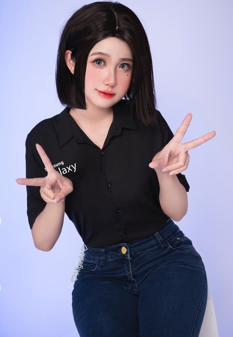 Higashi onlyfans model