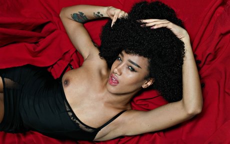 Rikae Crisi only fans nude leaks