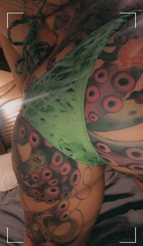 cherryrayxx onlyfans leaked photos