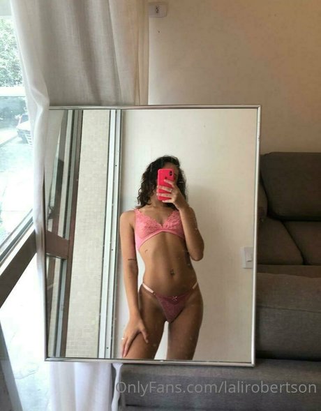 lalirobertson onlyfans nudes leak