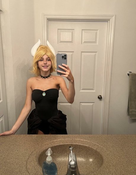 rylieeee onlyfans nude photos