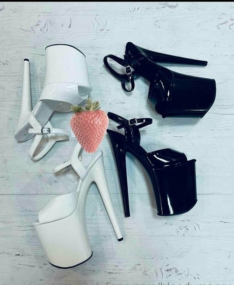 bloodymaryy only fans review