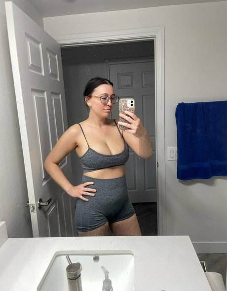 daniellelancaster naked onlyfans leak