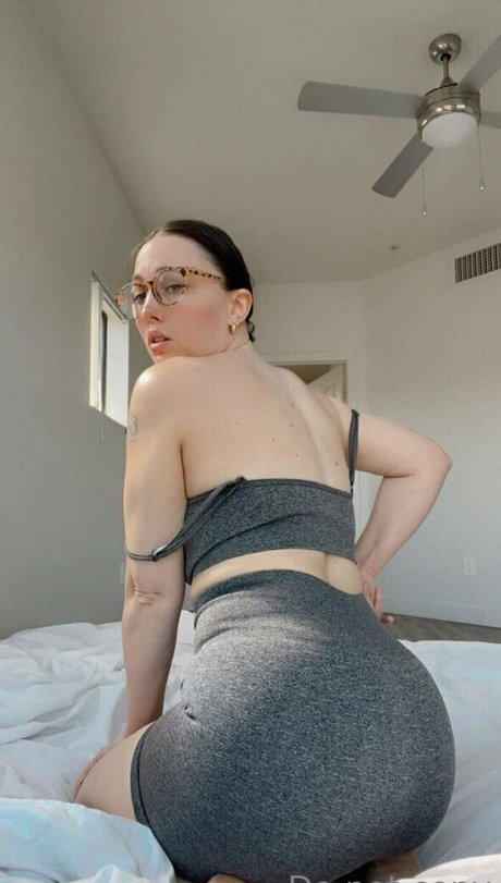 daniellelancaster onlyfans model images