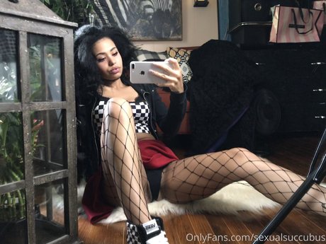 E Gamer Girlfriend onlyfans naked leaked