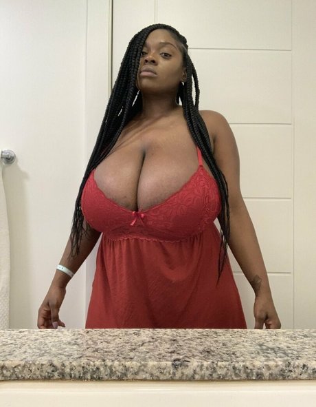 xris delarosa onlyfans photo