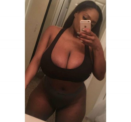 xris delarosa onlyfans.