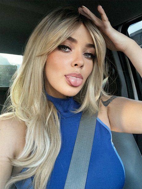 Serena Stone onlyfans leaked.