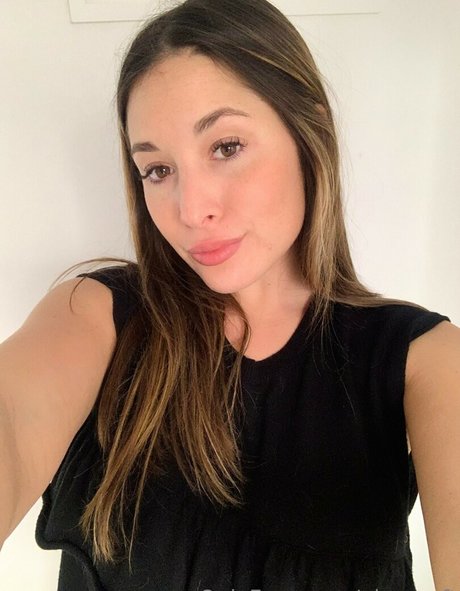 ninacroft onlyfans pic