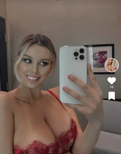 Lily Ermak onlyfans creator