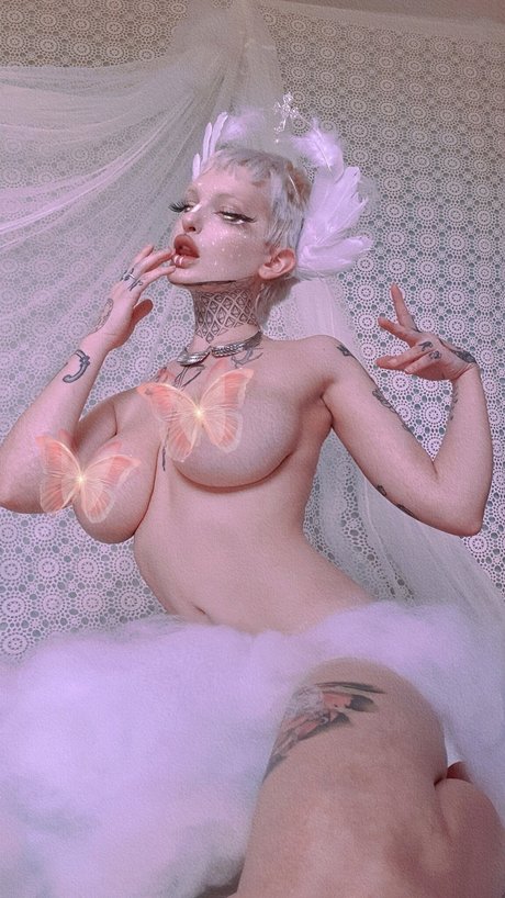 Nausicaa Rondina_ onlyfans images