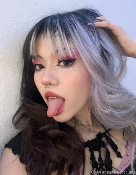 Dracuina ass onlyfans