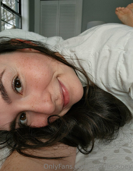 GoddessZoey onlyfans leaked tits