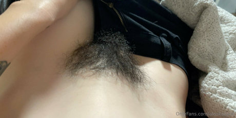 Alaska Zade nude onlyfans