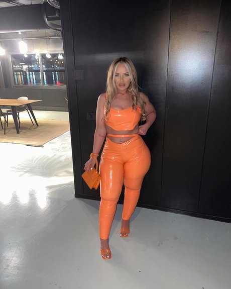 Esmee Dream onlyfans star