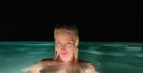 Linsey99 onlyfans sex leaked