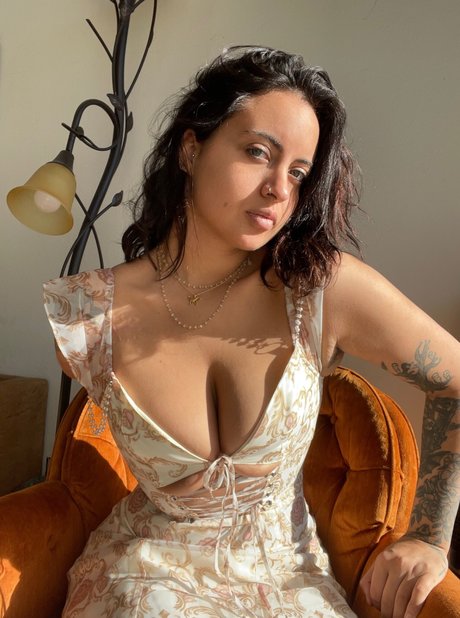 Lauren Duck is on onlyfans